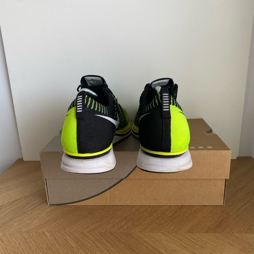 RARE 2012 Nike Flyknit Racer “Volt” Men Sneakers- SZ 12 - Picture 3 of 12